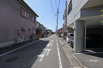 敷地南東側の前面道路