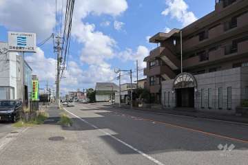 敷地北西側の前面道路