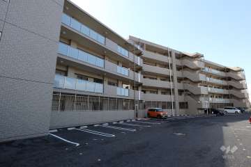 カルティア長久手の外観(北東側から)