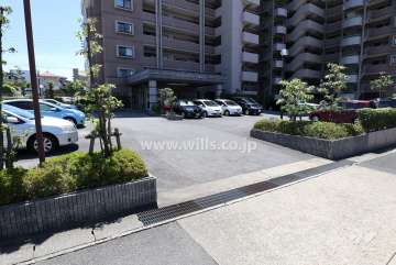 駐車場出入り口