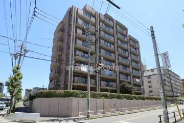 サンハウス長久手さつき館の外観（南西側から）