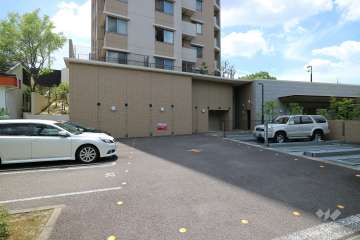 南西側敷地内駐車場（屋外平面・屋外機械式）