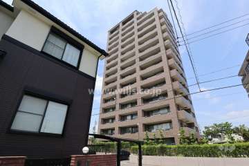 ファミール藤ヶ丘2番館の外観（南東側から）