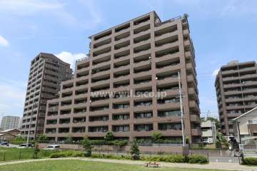 ファミール藤ヶ丘3番館の外観（南東側から）