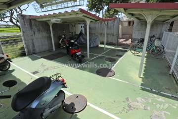 駐輪場とバイク置場
