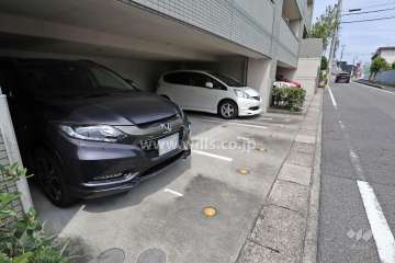 敷地内駐車場（屋内平面式）
