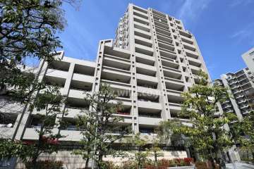 センチュリースクエア藤ヶ丘フロントスクエアの外観(南側から)