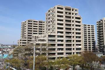 センチュリースクエア藤ヶ丘フロントスクエアの遠景