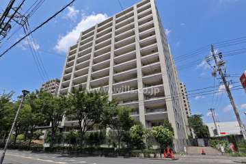 パークスクエア藤が丘の外観（南東側から）