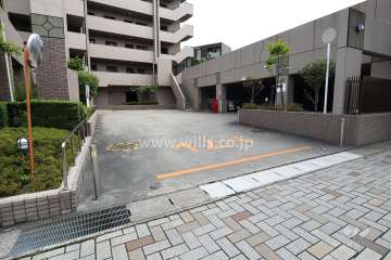 駐車場出入り口