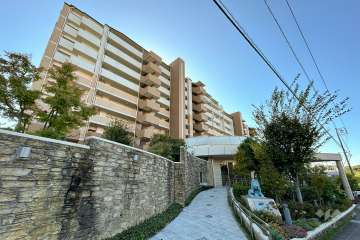 ライオンズ長久手サザンマークスの外観（北東側から）