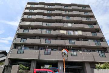 サンマンションアトレ長久手の外観（南側から）