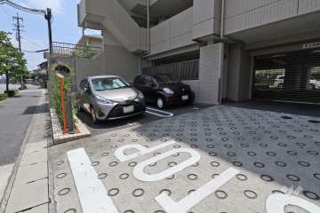 敷地内駐車場（屋外平面式）