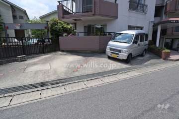敷地内駐車場（屋外平面式）