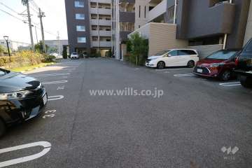 敷地内駐車場（屋外平面式）