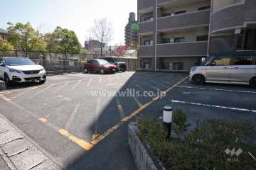 敷地内駐車場(屋外平面式)