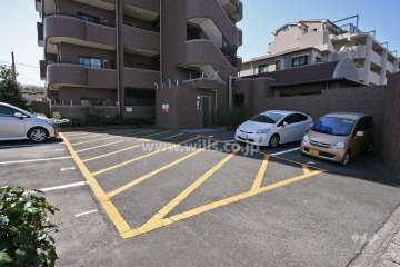 敷地内駐車場(屋外平面式)