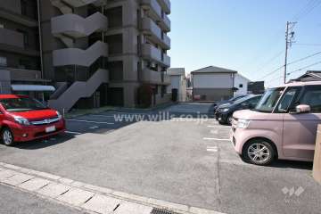 敷地内駐車場（屋外平面式）