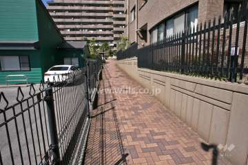 敷地南側の通路