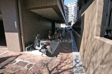 バイク置き場
