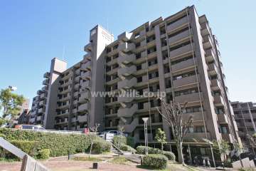 ライオンズマンションニューシティ日進の丘参番館の外観(北側から)