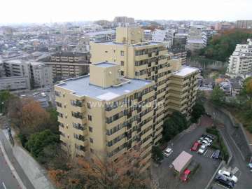 東急ドエルアルス千里丘の外観（北東側から）