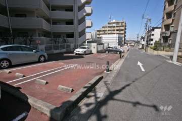 敷地内駐車場(屋外平面式)