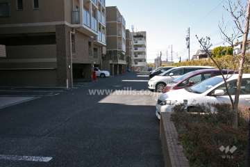 敷地内駐車場(屋外平面式)