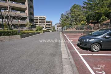 敷地北側の前面道路