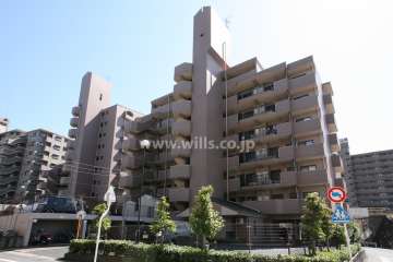 ファミール日進壱番館の外観(北側から)