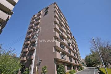 ファミール日進弐番館の外観(南西側から)