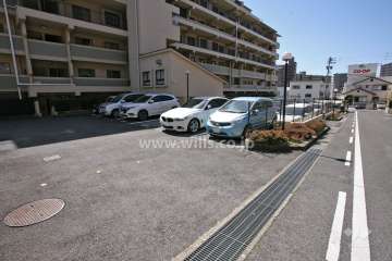 敷地内駐車場(屋外平面式)