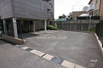 敷地内駐車場（屋外平面式）
