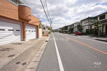 敷地南西側の前面道路