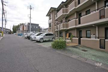 敷地内駐車場（屋外平面式）