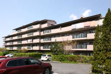 ライフウエルズ香久山1番館の外観(南側から)