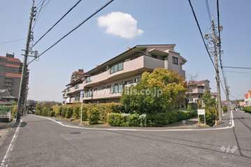 ライフウエルズ香久山4番館の外観(南側から)