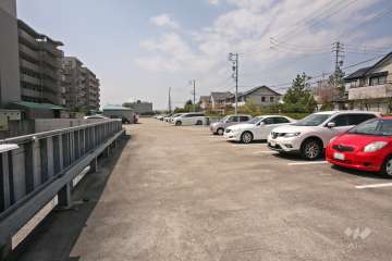 敷地内駐車場（自走式立体）