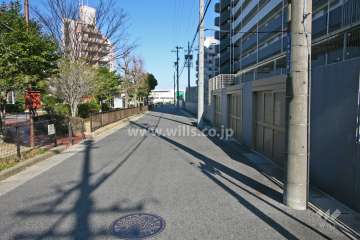 敷地北側前面道路