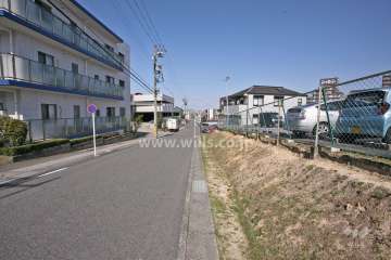 敷地南東側の前面道路
