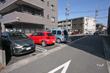 敷地内駐車場（屋外平面式）