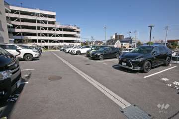 敷地内駐車場（屋外平面式）