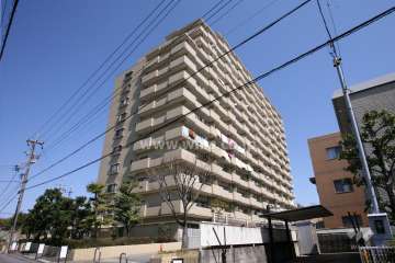 エスポア日進の外観（南西側から）