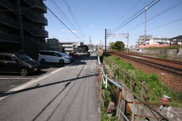 敷地北側の前面道路