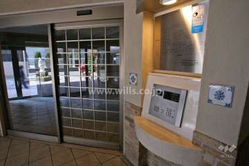 エントランスはオートロック付きです