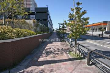 敷地北側の前面道路