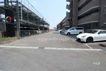 駐車場出入り口