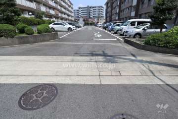 駐車場出入り口