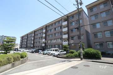 名鉄旭前ハイツF棟の外観（北西側から）