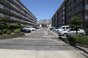 敷地内駐車場（屋外平面式）